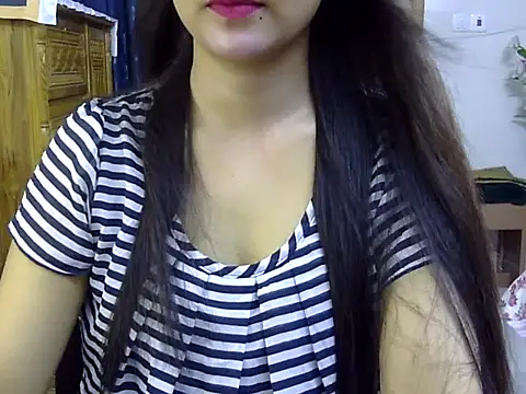 Snapshot of Obonti_2000 chatting on 10/16/25, 04:52 Obonti 2000 online show from 10/16/25, 04:52