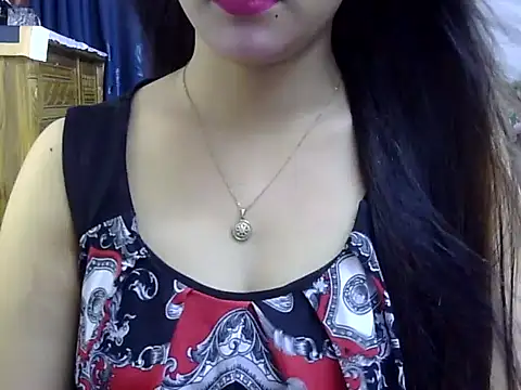 Snapshot of Obonti_2000 chatting on 10/18/25, 04:52 Obonti 2000 online show from 10/18/25, 04:52