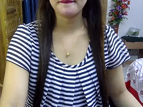 Snapshot of Obonti_2000 chatting on 11/25/25, 04:18 Obonti 2000 online show from 11/25/25, 04:18