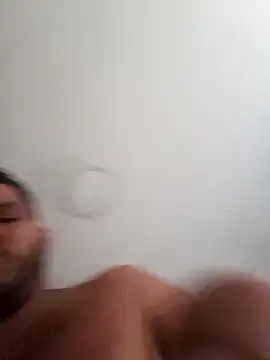 Snapshot of Frank0021 chatting on 12/18/25, 03:40 Frank0021 online show from 12/18/25, 03:40