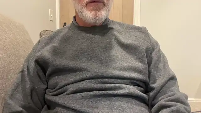 Snapshot of braselton06 chatting on 11/10/25, 12:04 braselton06 online show from 11/10/25, 12:04