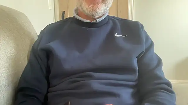 Snapshot of braselton06 chatting on 12/05/25, 03:30 braselton06 online show from 12/05/25, 03:30