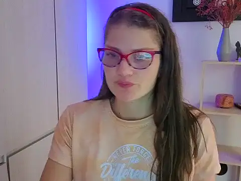 Camila-ventura online show from 11/16/25, 08:36