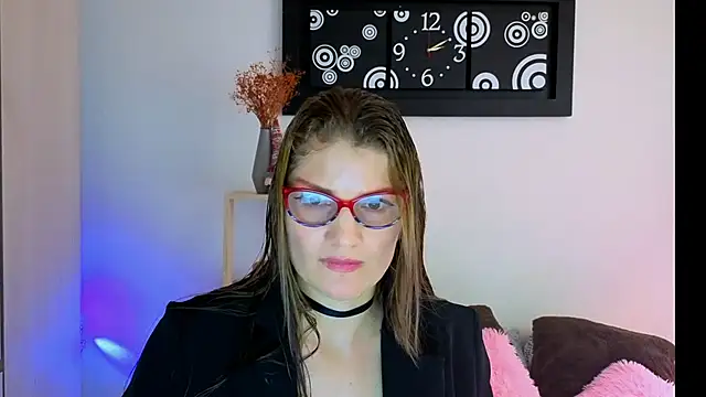 Camila-ventura online show from 12/14/25, 07:07