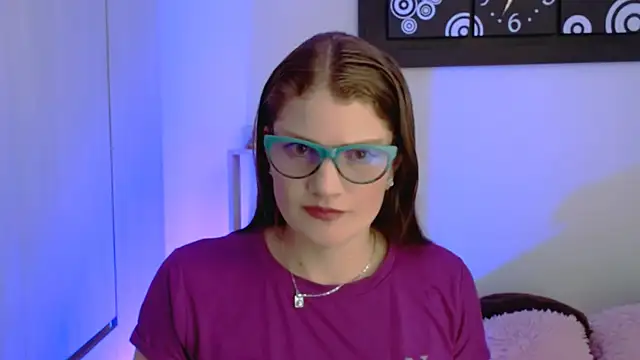 Camila-ventura online show from 05/18/26, 05:52