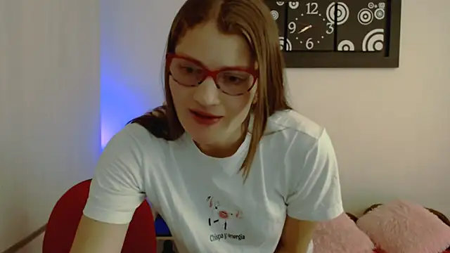 Camila-ventura online show from 05/19/26, 08:15