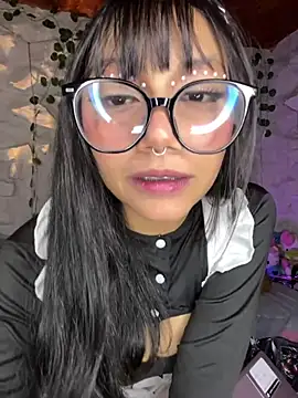 Snapshot of Maddy_w chatting on 06/13/26, 03:48 Maddy w online show from 06/13/26, 03:48