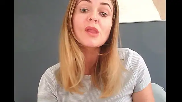 Snapshot of Ginger-bb chatting on 09/20/25, 01:34 Ginger-bb online show from 09/20/25, 01:34