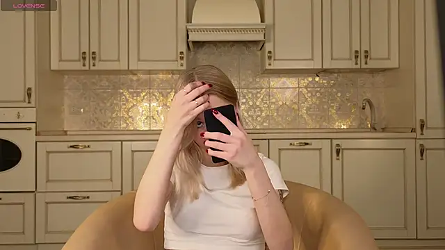 KatieFoulk online show from 09/11/25, 03:12