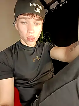 Logan sixxer online show from 09/18/25, 09:39