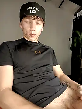 Logan sixxer online show from 12/15/25, 08:46