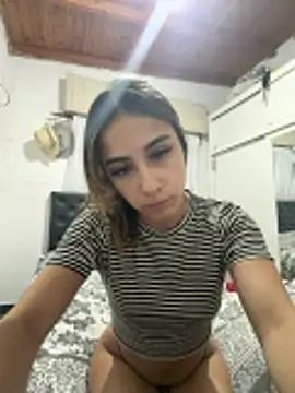 Snapshot of Babylovetiernax chatting on 04/02/26, 02:42 Babylovetiernax online show from 04/02/26, 02:42