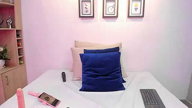 BarbieMonet online show from 10/04/25, 01:03