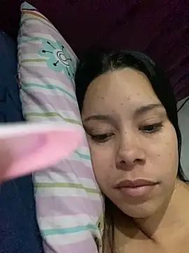 Snapshot of lesly_cutee chatting on 06/06/26, 04:28 lesly cutee online show from 06/06/26, 04:28