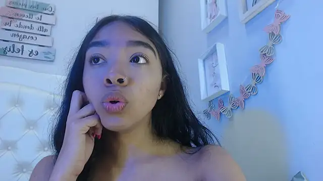 pocahontamoon online show from 09/19/25, 01:01