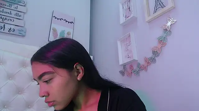 pocahontamoon online show from 09/26/25, 01:26