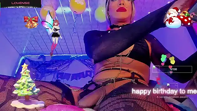 Snapshot of samanthaatt chatting on 12/02/25, 05:35 samanthaatt online show from 12/02/25, 05:35