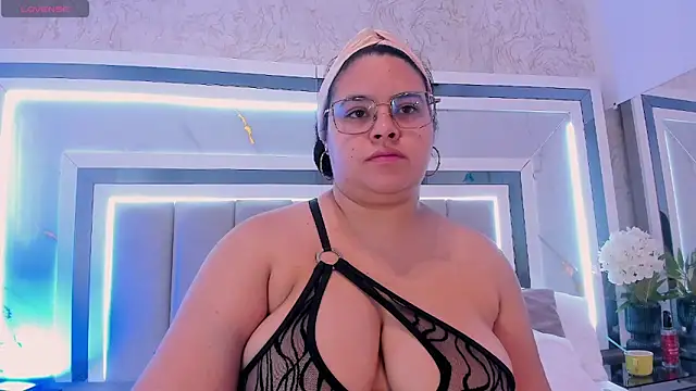 melodycharlotte online show from 11/28/25, 12:41