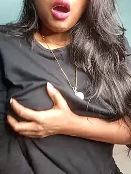 Snapshot of Ishu_Lovee chatting on 11/20/25, 04:40 Ishu Lovee online show from 11/20/25, 04:40