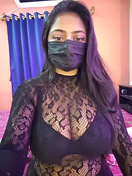 Ishu Lovee online show from 06/18/26, 03:40