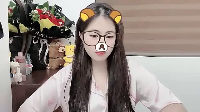 Snapshot of Amelia-babee chatting on 10/22/25, 01:44 Amelia-babee online show from 10/22/25, 01:44