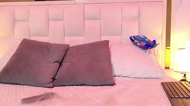 kity lovee1 online show from 10/15/25, 03:17