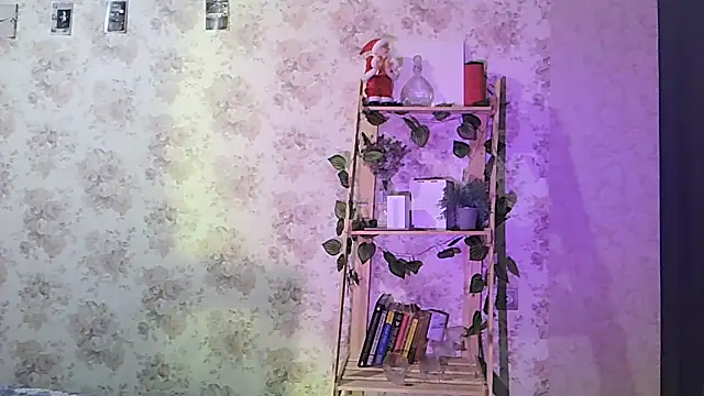 ClaireLaSweet online show from 09/26/25, 10:08