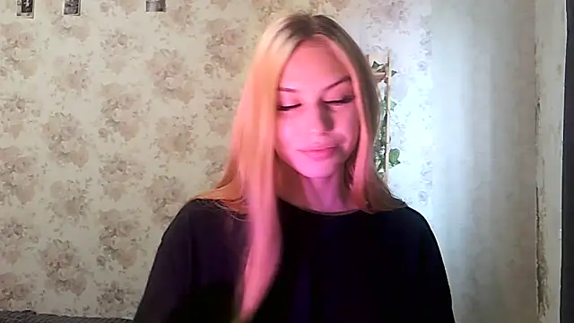 ClaireLaSweet online show from 10/14/25, 03:07