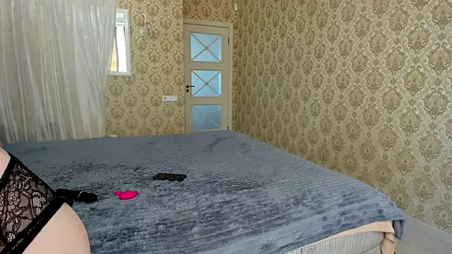 sofielovely  online show from 09/20/25, 11:44