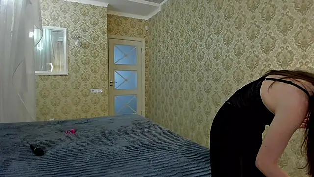 sofielovely  online show from 10/05/25, 07:17