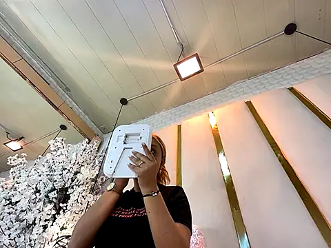 CamilleMilano online show from 09/19/25, 05:20