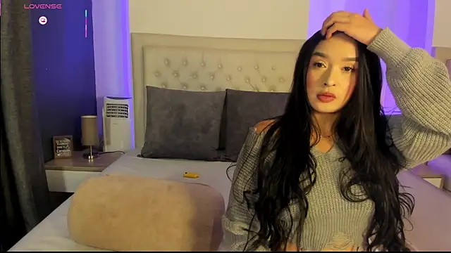 Victoriia Coxx online show from 10/14/25, 03:18