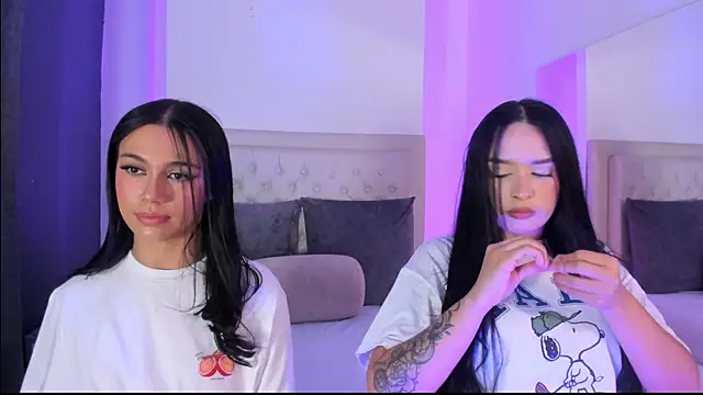 Victoriia Coxx online show from 10/24/25, 05:42