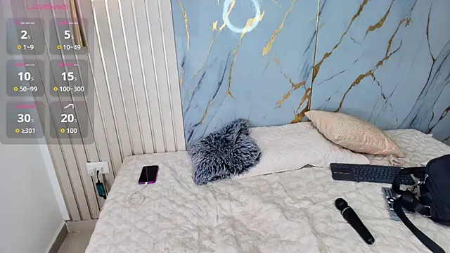 violetta hot  online show from 10/29/25, 06:31