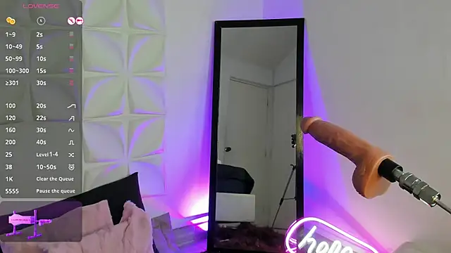 Snapshot of Scarlett21__ chatting on 09/23/25, 05:21 Scarlett21 online show from 09/23/25, 05:21