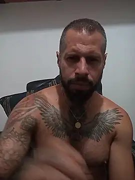 Snapshot of Matheus_Blaze chatting on 10/20/25, 01:00 Matheus Blaze online show from 10/20/25, 01:00