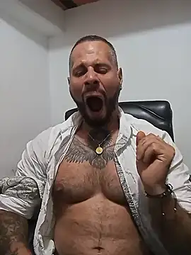 Snapshot of Matheus_Blaze chatting on 11/01/25, 01:40 Matheus Blaze online show from 11/01/25, 01:40