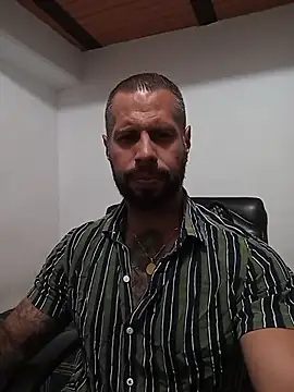 Snapshot of Matheus_Blaze chatting on 11/06/25, 03:46 Matheus Blaze online show from 11/06/25, 03:46