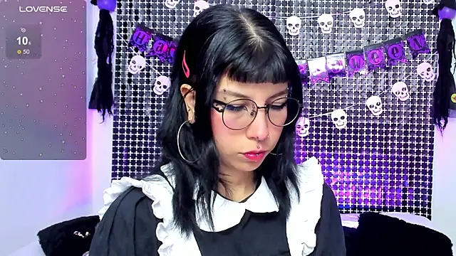 Snapshot of Rose_72 chatting on 10/29/25, 06:20 Rose 72 online show from 10/29/25, 06:20