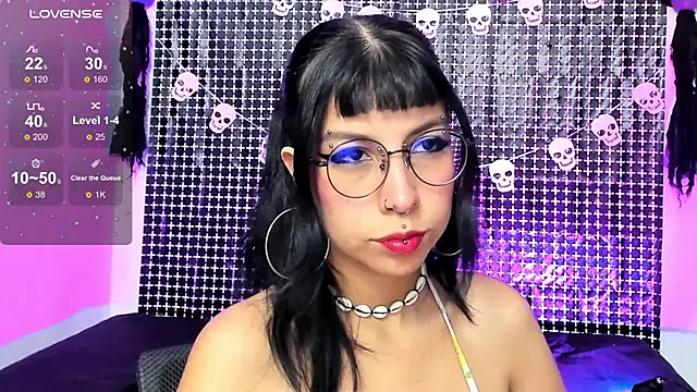 Snapshot of Rose_72 chatting on 11/07/25, 07:25 Rose 72 online show from 11/07/25, 07:25