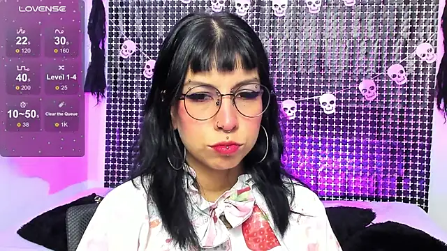 Snapshot of Rose_72 chatting on 11/10/25, 07:57 Rose 72 online show from 11/10/25, 07:57