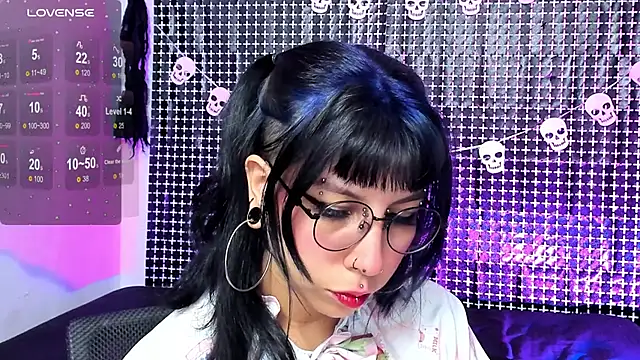 Snapshot of Rose_72 chatting on 11/29/25, 09:29 Rose 72 online show from 11/29/25, 09:29