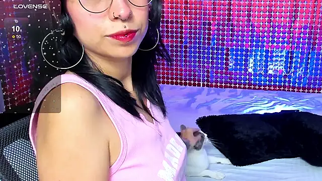Snapshot of Rose_72 chatting on 12/17/25, 07:42 Rose 72 online show from 12/17/25, 07:42