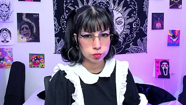Snapshot of Rose_72 chatting on 06/11/26, 03:10 Rose 72 online show from 06/11/26, 03:10