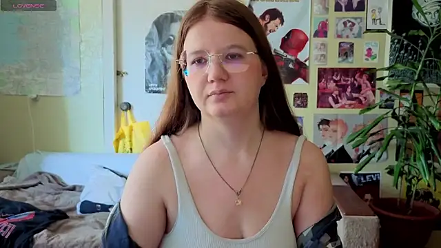 Sienna-Cow online show from 09/16/25, 10:38