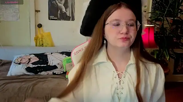 Sienna-Cow online show from 09/23/25, 11:02