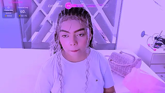 Snapshot of nahomy_ryans chatting on 10/28/25, 06:21 nahomy ryans online show from 10/28/25, 06:21