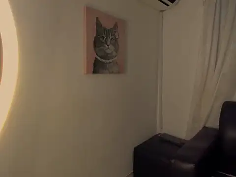 Snapshot of nahomy_ryans chatting on 11/29/25, 09:18 nahomy ryans online show from 11/29/25, 09:18