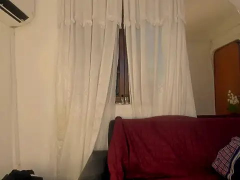 Snapshot of nahomy_ryans chatting on 12/05/25, 05:31 nahomy ryans online show from 12/05/25, 05:31