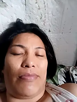Uniquebeauty32 online show from 03/18/26, 10:35